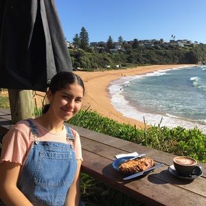 Meet your Posher, Helena